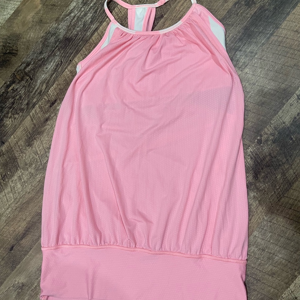 Lululemon size 4 Top! Like New!